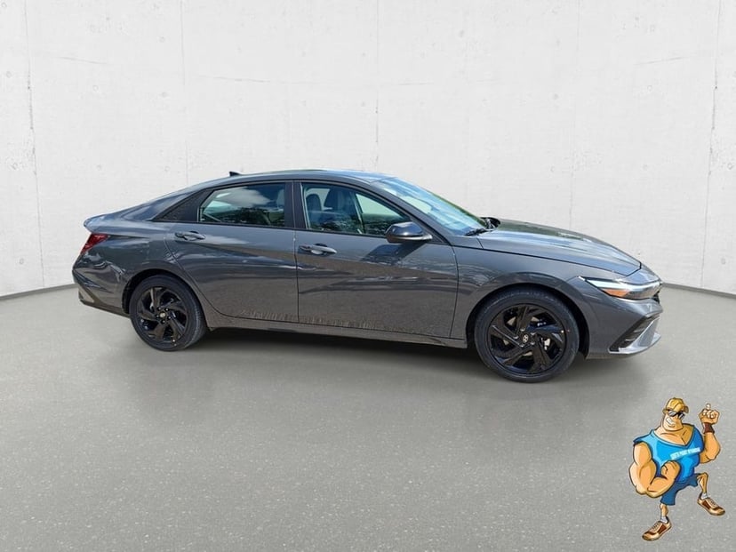 2026 Hyundai Elantra - Image 2