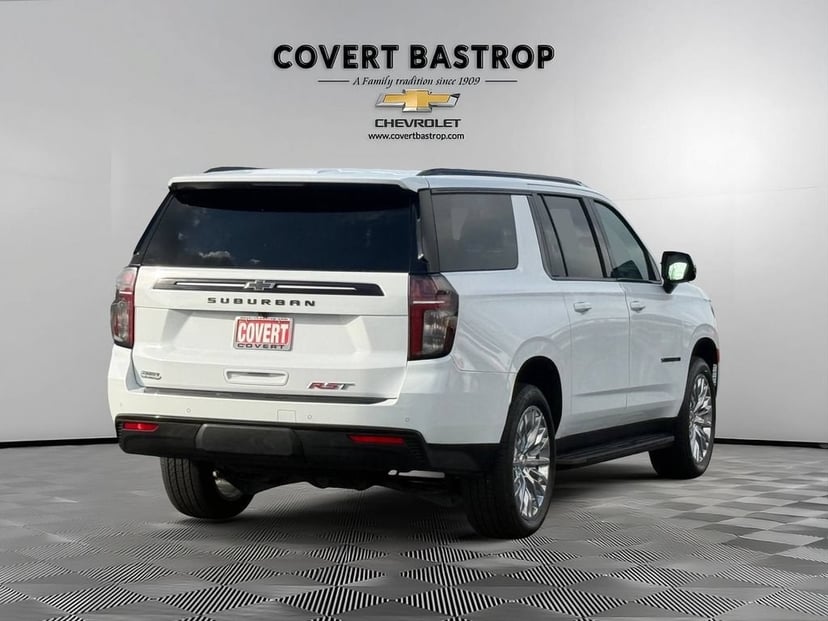 2024 Chevrolet Suburban - Image 2