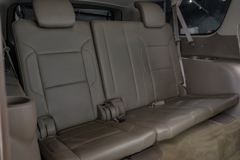 2015 Chevrolet Suburban 1500 - Image 2