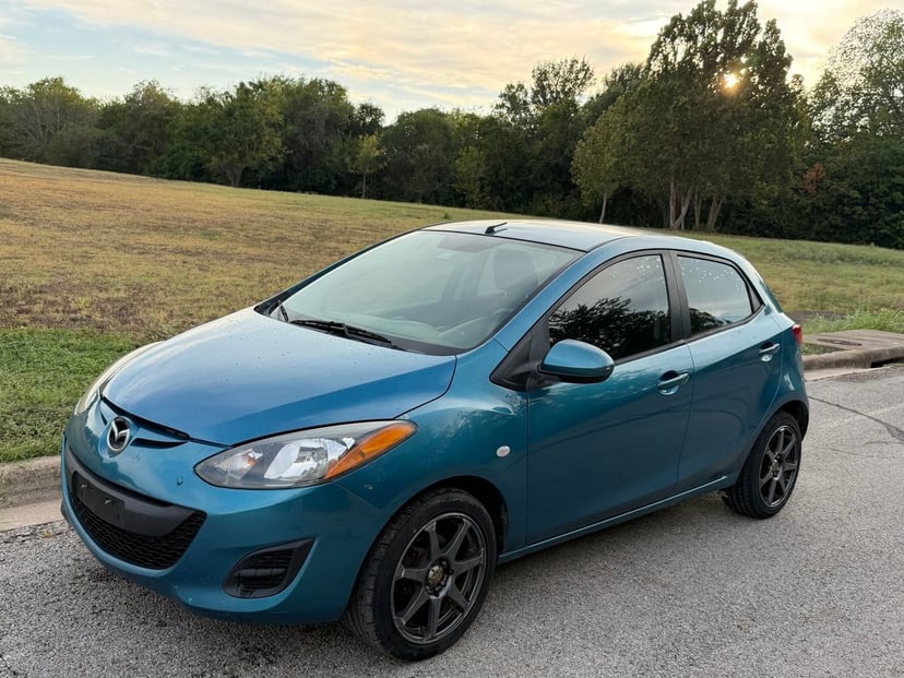 2011 Mazda Mazda2 - Image 1