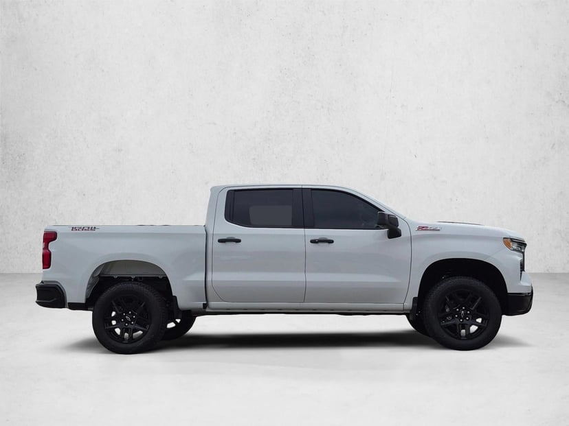 2026 Chevrolet Silverado 1500 - Image 2