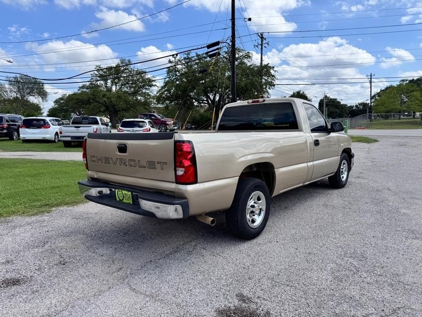 2004 Chevrolet Silverado - Image 1
