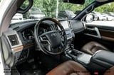 2017 Toyota Land Cruiser - Preview 3