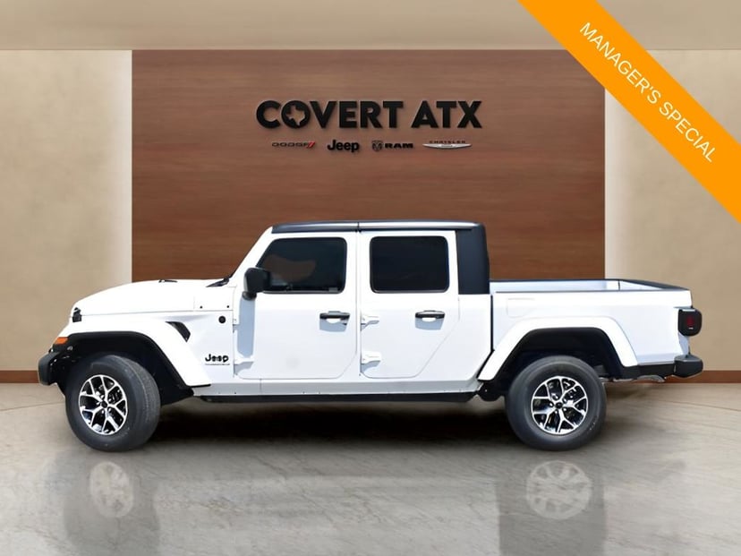 2025 Jeep Gladiator - Image 2