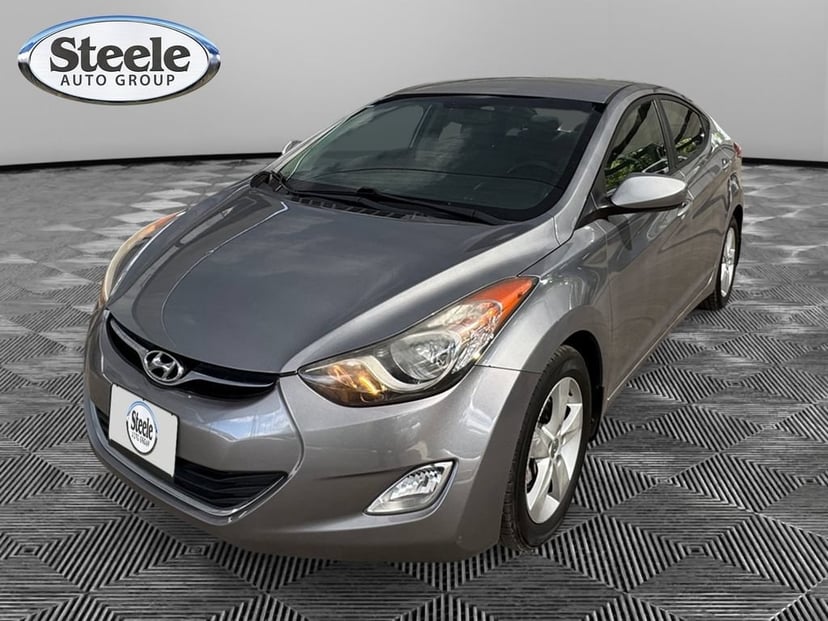 2015 Nissan Sentra - Image 1