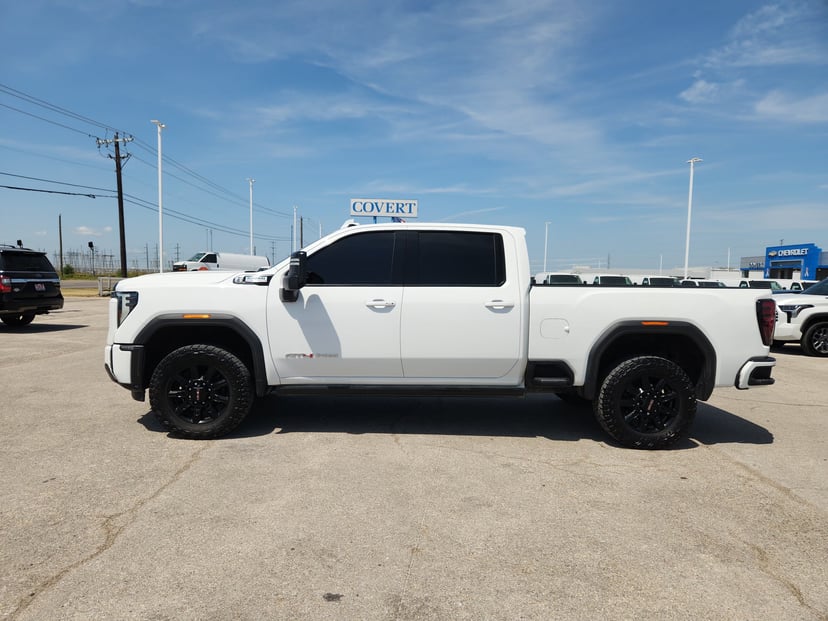 2024 GMC Sierra 2500 HD - Image 2