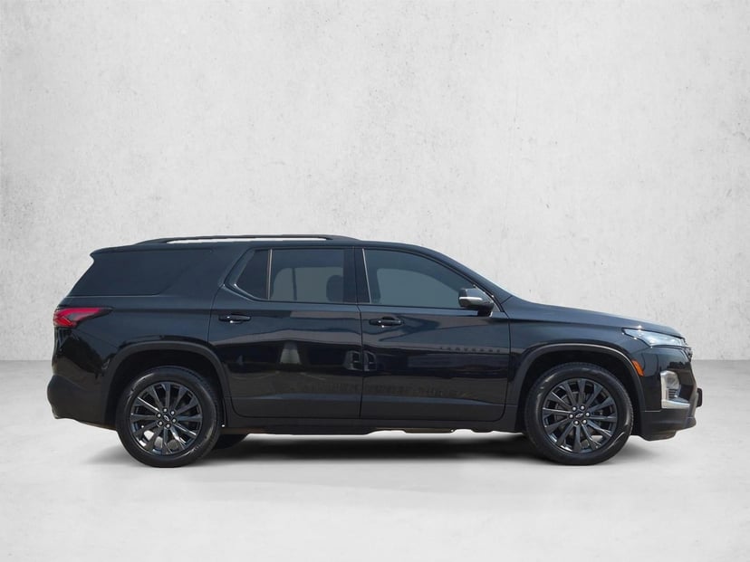 2023 Chevrolet Traverse - Image 2