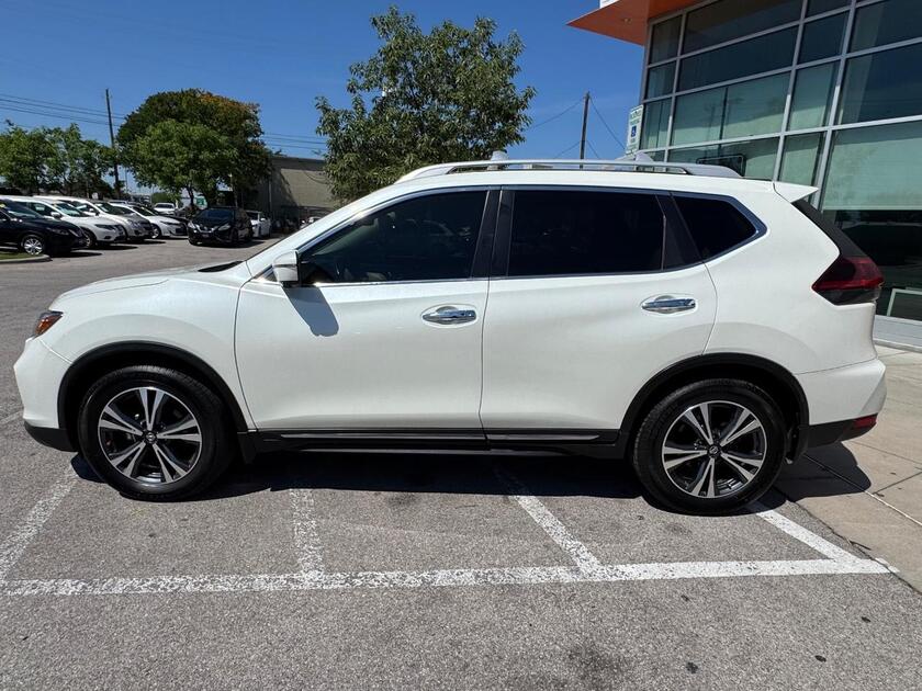 2018 Nissan Rogue - Image 2
