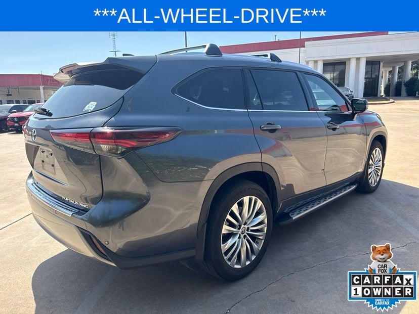 2024 Toyota Highlander - Image 3
