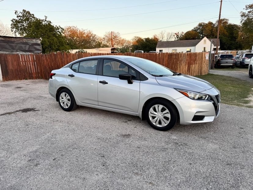 2020 Nissan Versa - Image 1