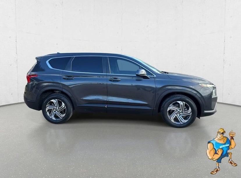 2023 Hyundai Santa Fe - Image 2