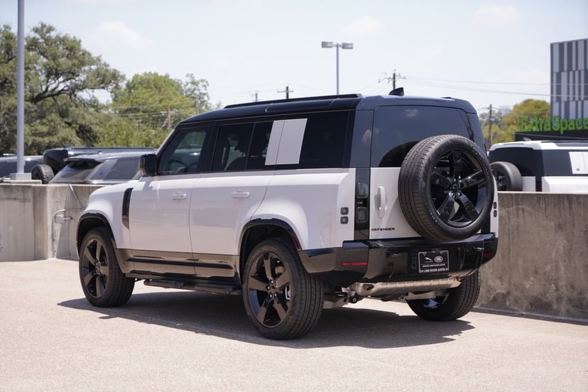 2026 Land Rover Defender - Image 3