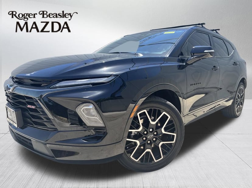 2023 Chevrolet Blazer - Image 2