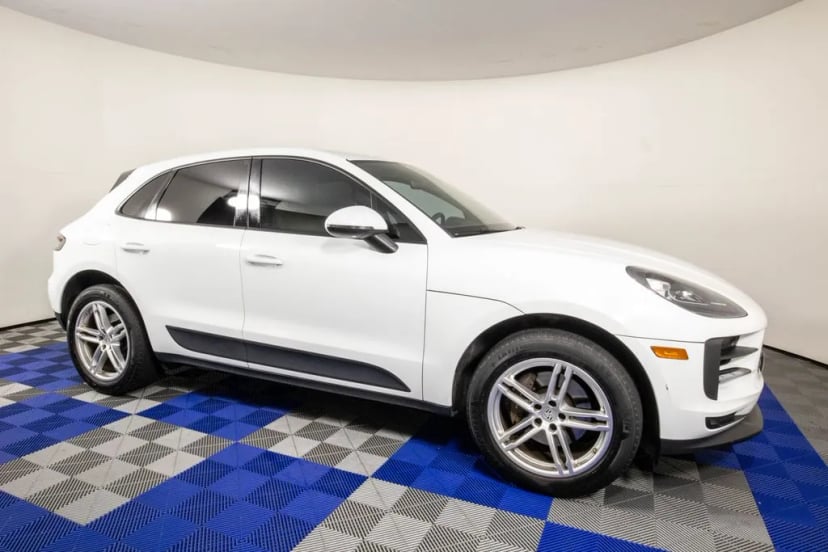 2019 Porsche Macan - Image 2