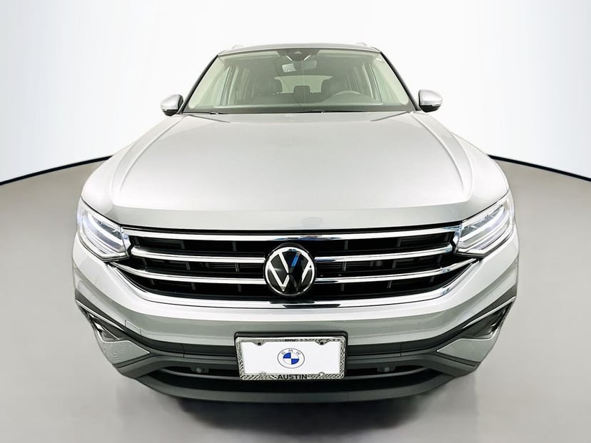 2023 Volkswagen Tiguan - Image 1