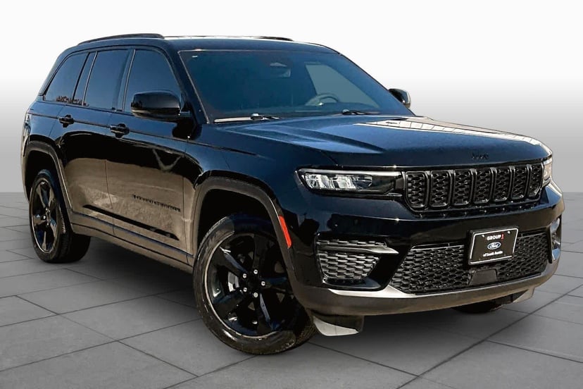 2024 Jeep Grand Cherokee - Image 3