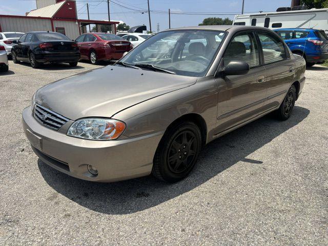 2004 Kia Spectra - Image 2