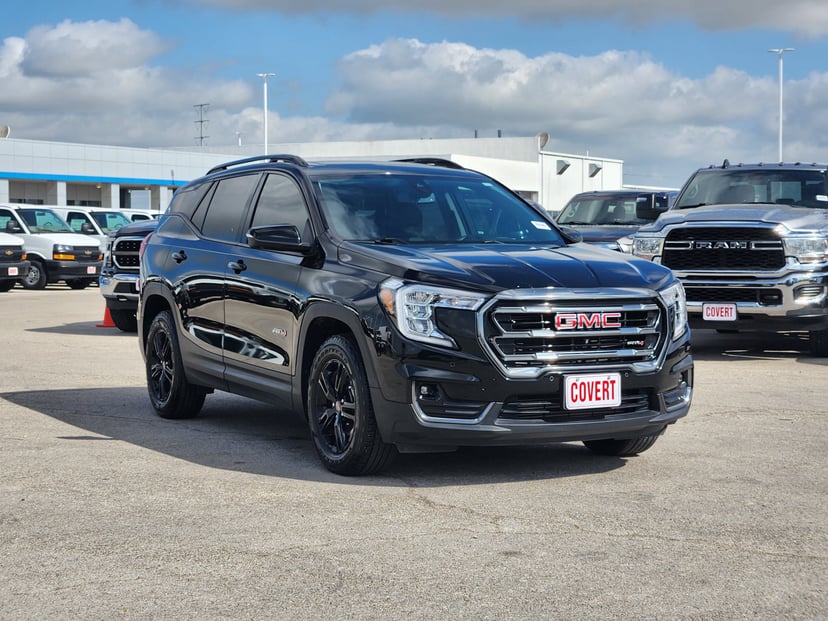 2023 GMC Terrain - Image 2