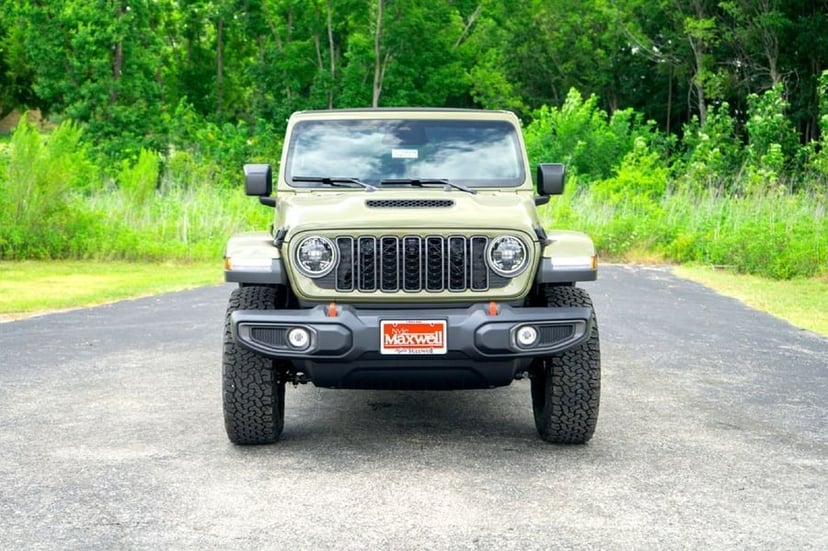 2026 Jeep Wrangler - Image 2
