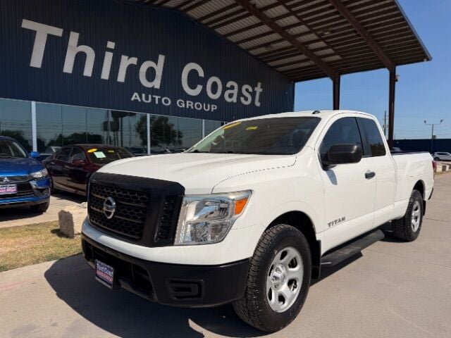 2019 Nissan Titan - Image 1