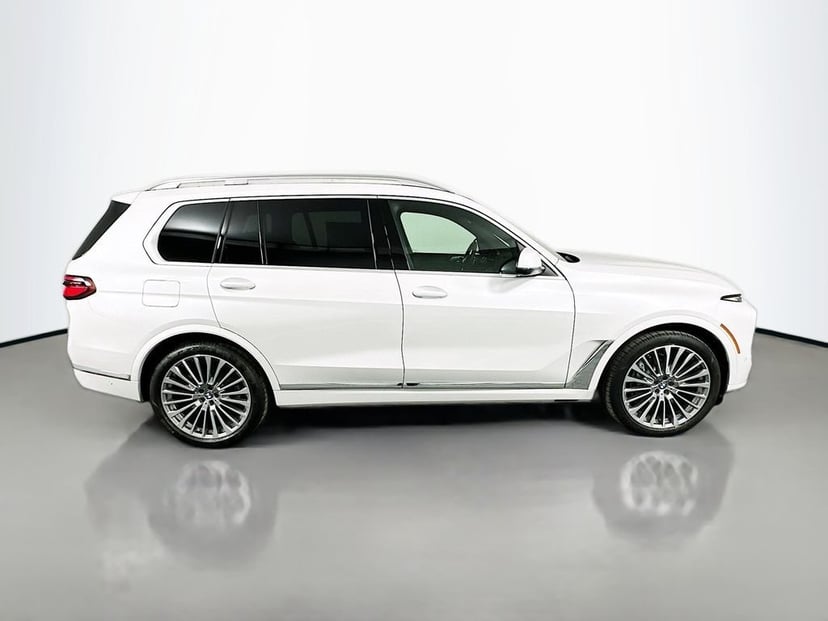 2026 BMW X7 - Image 2