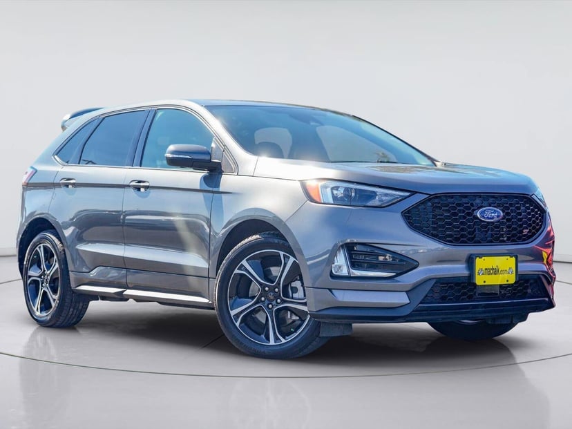 2023 Ford Edge - Image 1