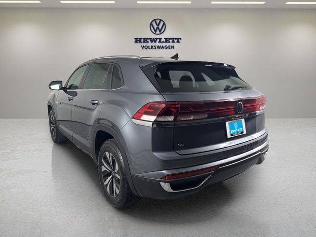 2024 Volkswagen Atlas Cross Sport - Image 3
