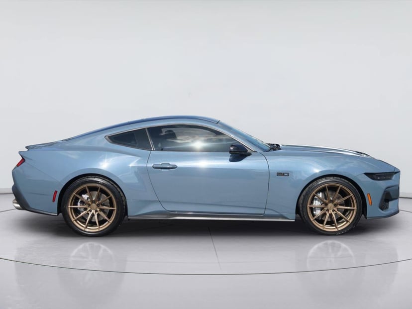 2024 Ford Mustang - Image 2