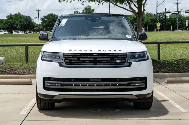 2026 Land Rover Range Rover - Image 2