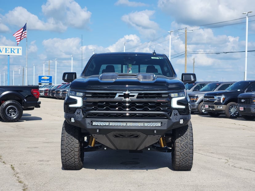 2026 Chevrolet Silverado - Image 3