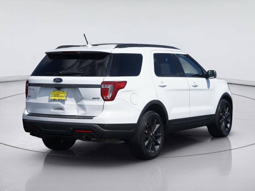 2018 Ford Explorer - Image 3