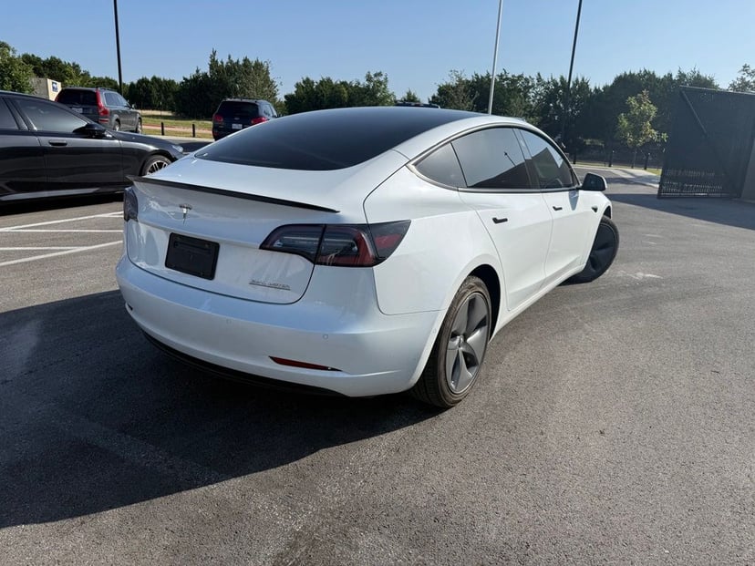 2022 Tesla Model 3 - Image 2