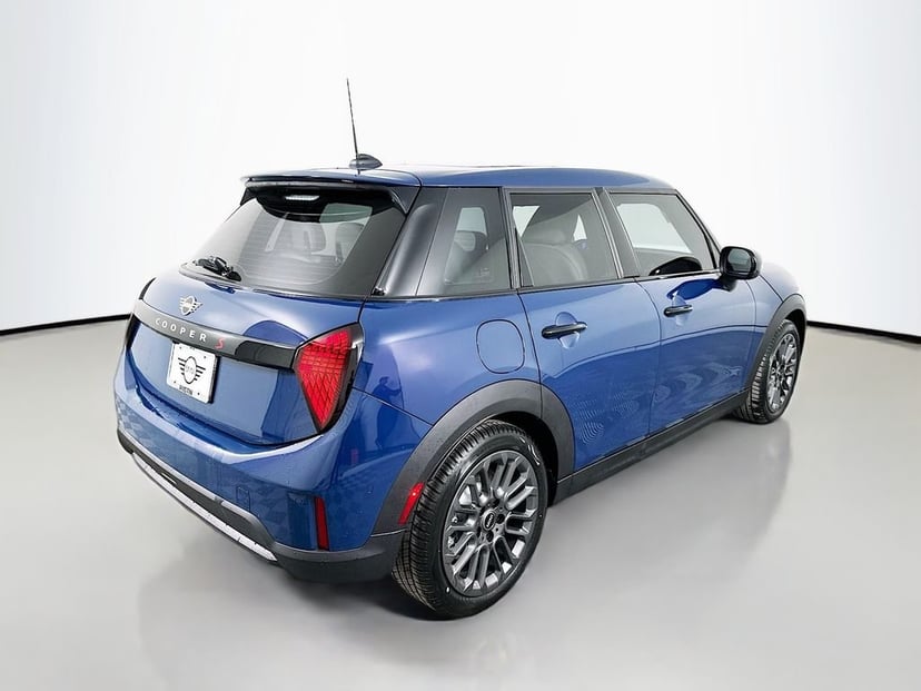 2026 MINI 4 Door Signature Plus Sportshatch Blue - Image 3