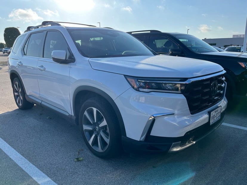 2025 Honda Pilot - Image 1