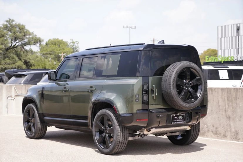 2026 Land Rover Defender - Image 3