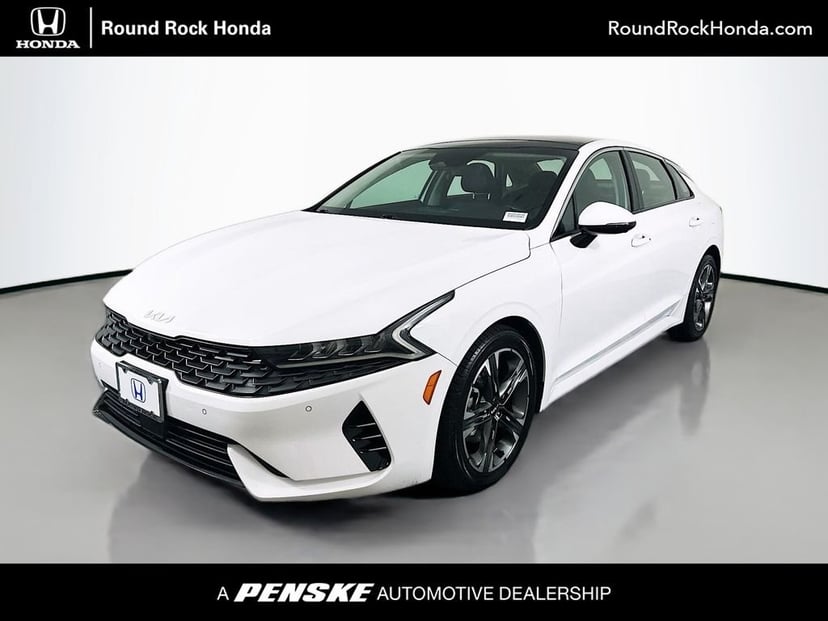 2022 Kia K5 - Image 1