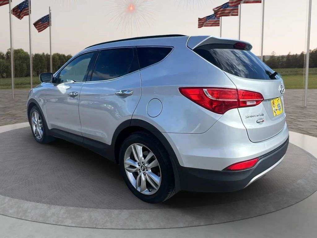 2013 Hyundai Santa Fe Sport - Image 2