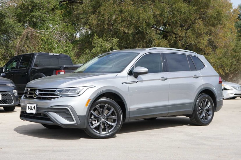 2023 Volkswagen Tiguan - Image 1