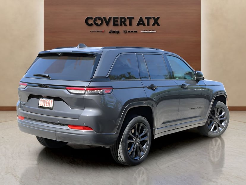 2026 Jeep Grand Cherokee - Image 3