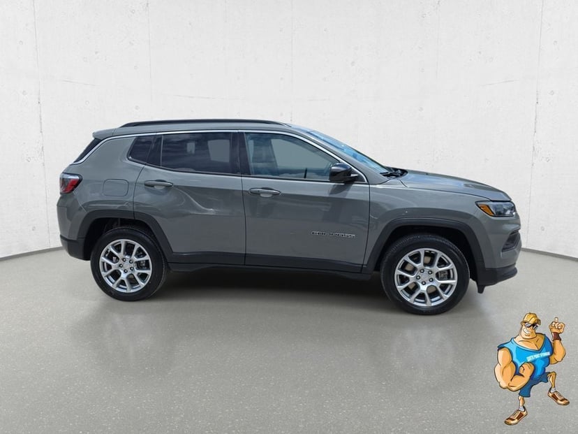 2024 Dodge Compass - Image 2