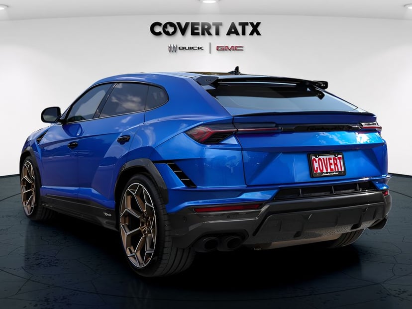 2024 Lamborghini URUS - Image 2