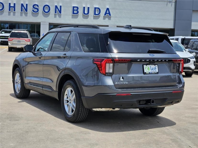 2026 Ford Explorer - Image 3