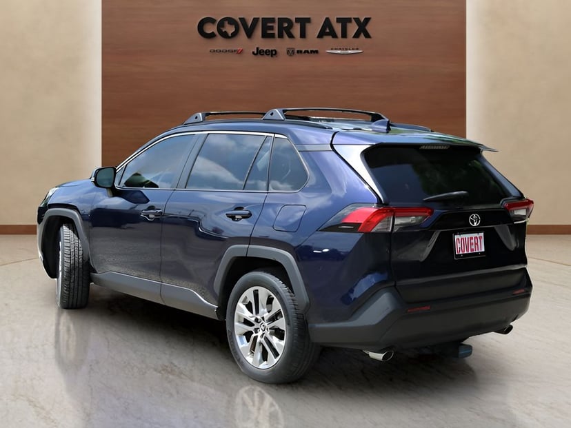 2019 Toyota RAV4 - Image 3