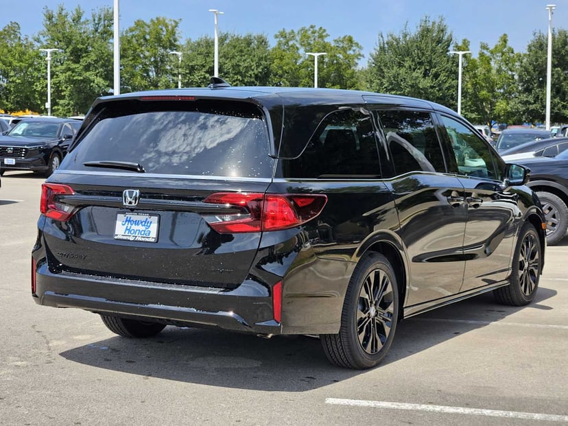 2026 Honda Odyssey - Image 3