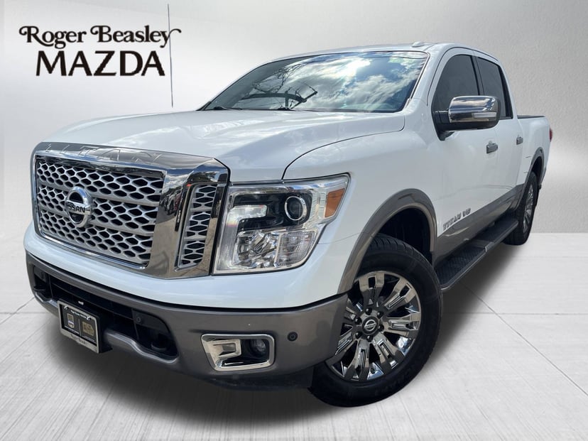 2019 Nissan Titan - Image 1
