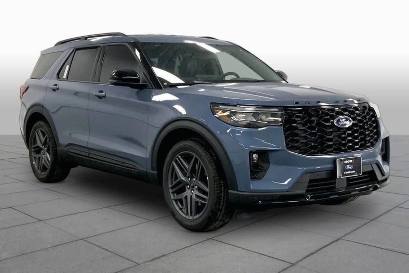 2026 Ford Explorer - Image 2