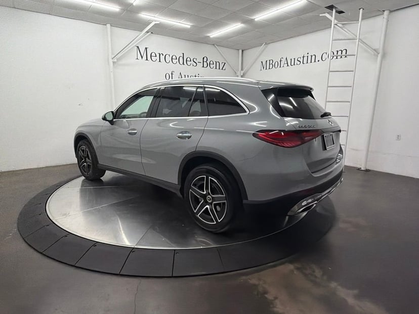 2027 Mercedes-Benz GLC - Image 3