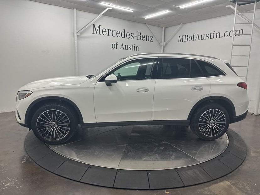 2026 Mercedes-Benz GLC - Image 2