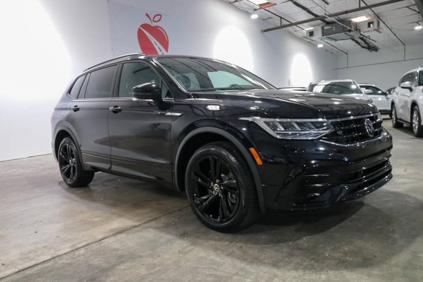 2023 Volkswagen Tiguan - Image 1