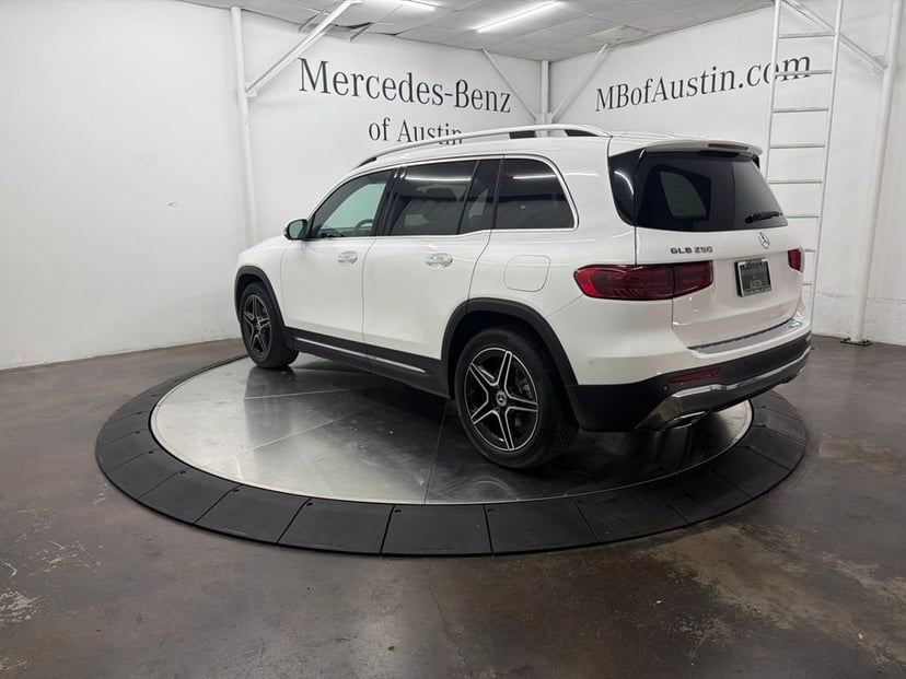2026 Mercedes-Benz GLB-Class - Image 2